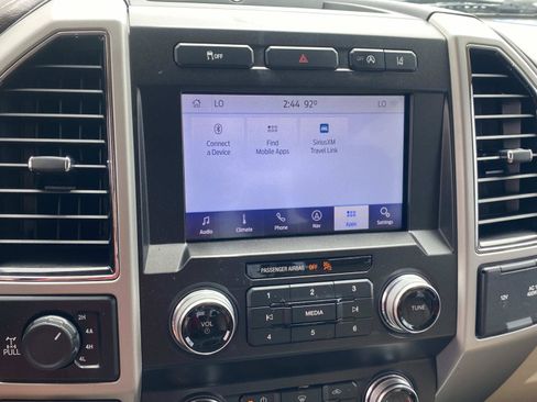 Used 2020 Ford F150 Lariat w/ Equipment Group 502A Luxury AWD/4WD image 23