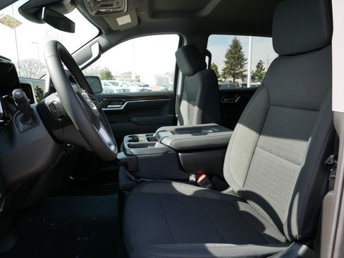 New 2026 GMC Sierra 1500 SLE w/ Preferred Package AWD/4WD image 4