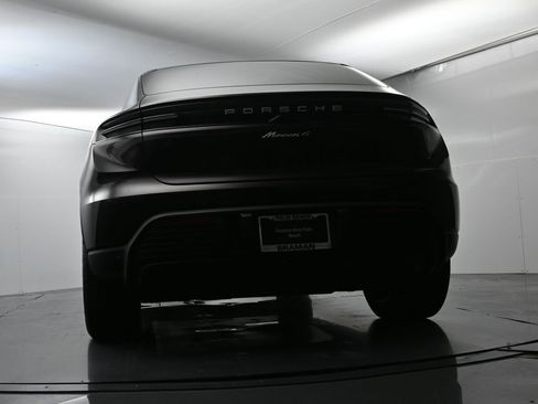 Used 2025 Porsche Macan 4 Electric image 50