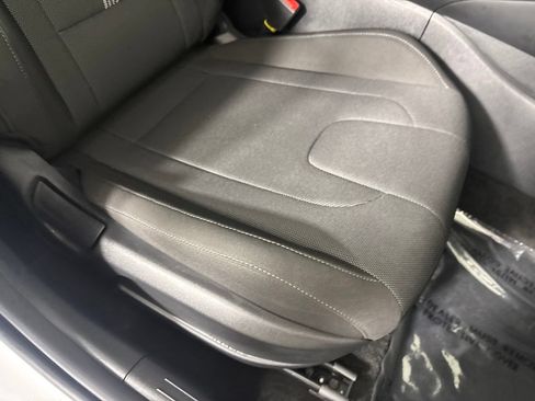 Used 2026 Hyundai Elantra SE FWD image 27