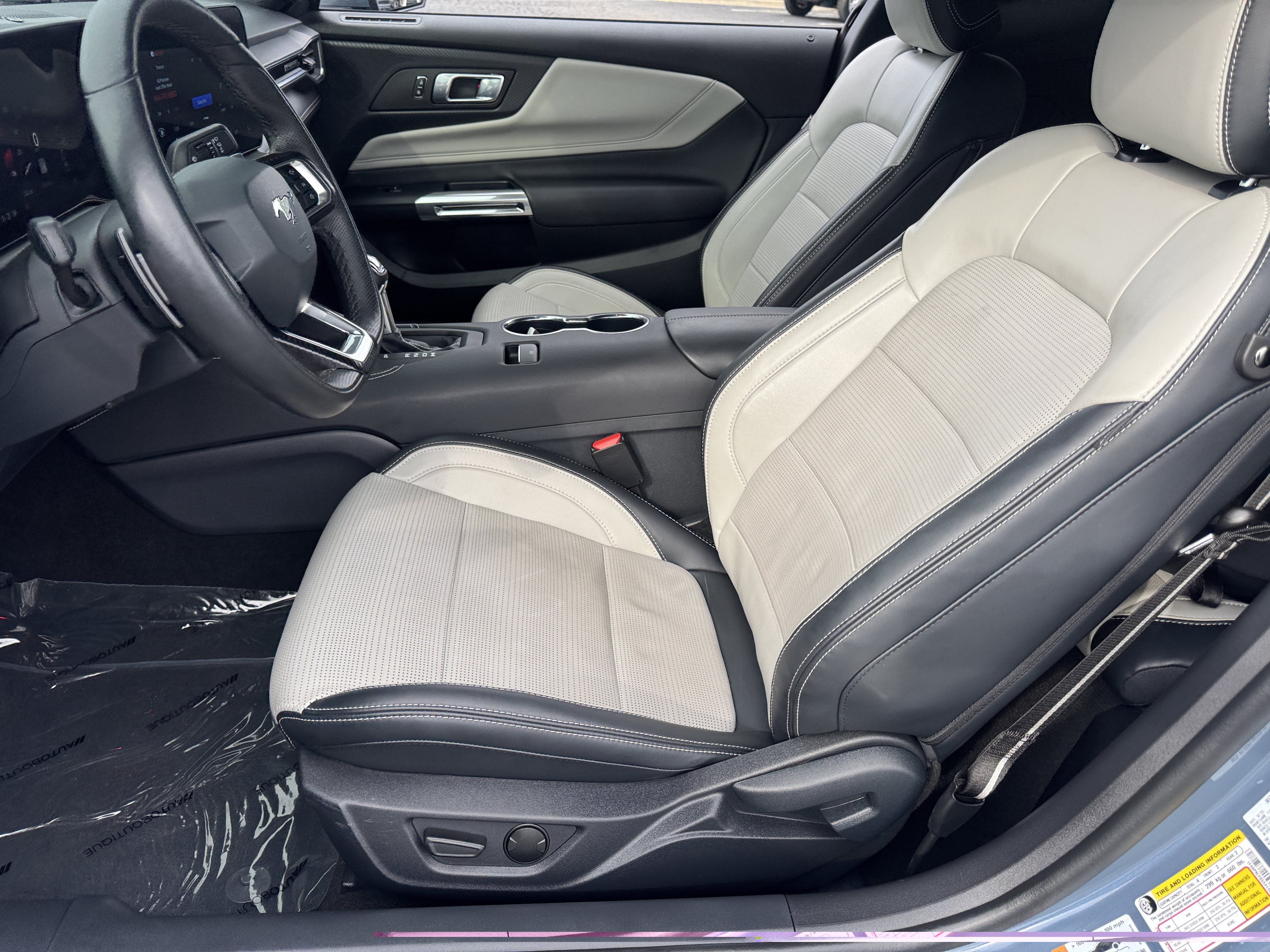 Used 2025 Ford Mustang GT Premium RWD image 7