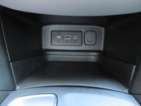 Used 2021 Chevrolet Equinox LS w/ LPO, Floor Liner Package FWD image 41