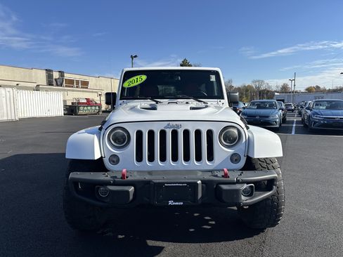 Used 2015 Jeep Wrangler Unlimited Rubicon image 2