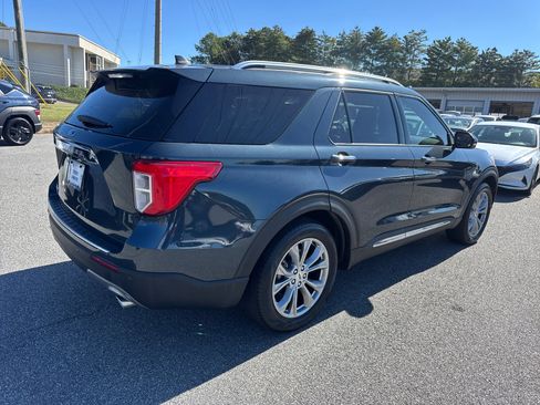 Used 2022 Ford Explorer Limited w/ Equipment Group 301A image 7