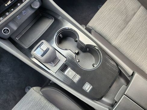 Used 2023 Nissan Rogue SV FWD image 20