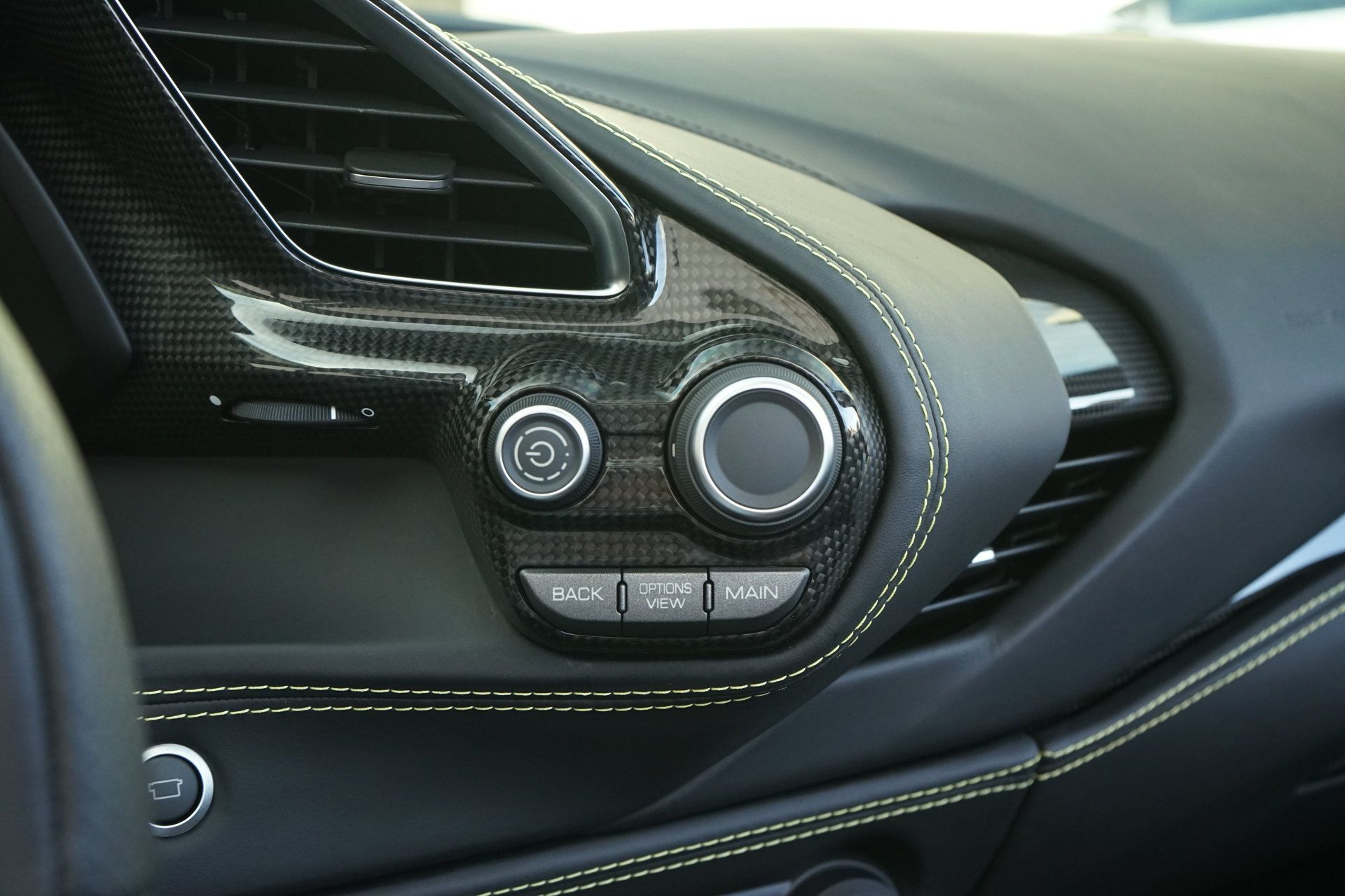 Used 2018 Ferrari 488 Spider RWD image 15