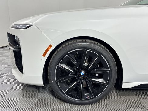 Used 2026 BMW 740i xDrive w/ Executive Package AWD/4WD image 12
