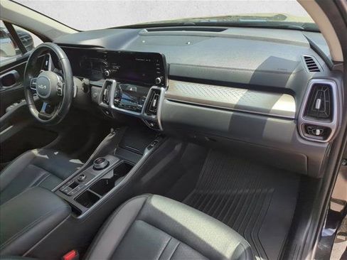 Used 2024 Kia Sorento EX AWD/4WD image 24