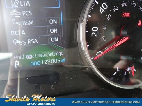 Used 2022 Toyota RAV4 LE image 21