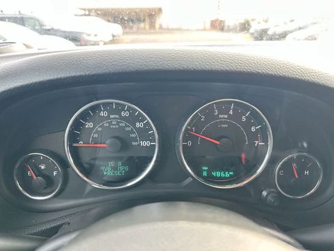 Used 2017 Jeep Wrangler Unlimited Sport image 32