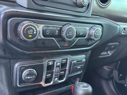 Used 2020 Jeep Wrangler Unlimited Sport image 22