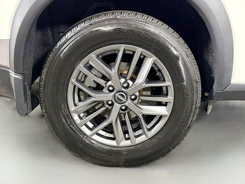 Used 2022 Nissan Rogue S AWD/4WD image 33
