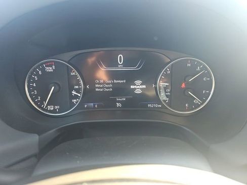 Used 2022 Buick Enclave Premium image 28