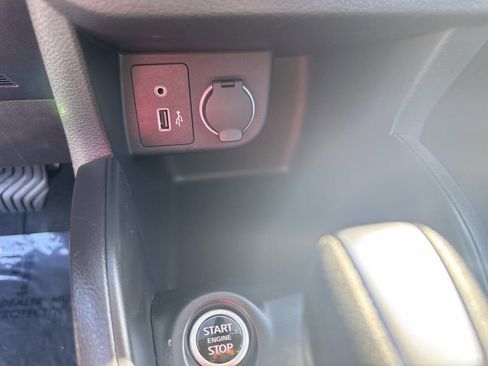 Certified 2025 Nissan Kicks Play S image 25