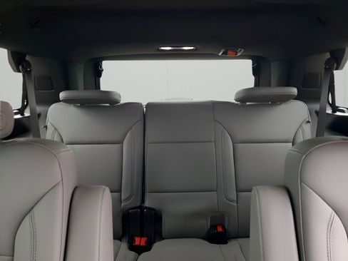 Used 2024 Chevrolet Tahoe LT w/ Luxury Package image 25