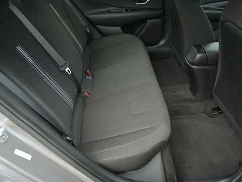 Used 2021 Hyundai Elantra SEL w/ Convenience Package FWD image 39