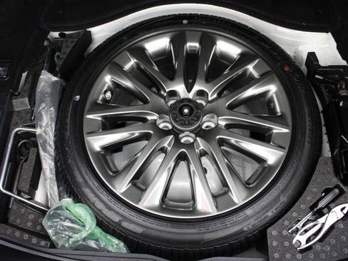 Used 2017 Lexus LS 460 w/ Comfort Package RWD image 79