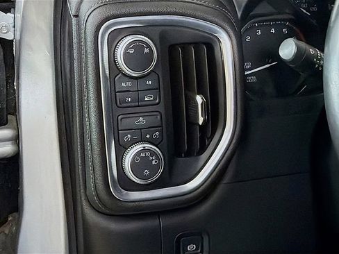 Used 2019 GMC Sierra 1500 SLE w/ Preferred Package AWD/4WD image 23