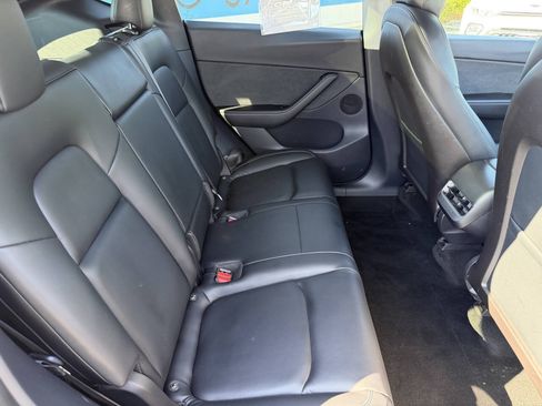 Used 2020 Tesla Model Y Long Range AWD/4WD image 37