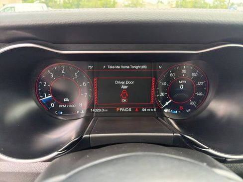 Used 2018 Ford Mustang GT Premium w/ Equipment Group 401A RWD image 14