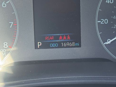 Used 2025 Toyota Corolla LE image 39