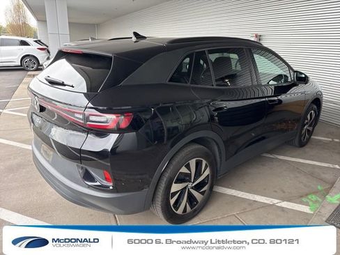 Used 2023 Volkswagen ID.4 Pro image 3