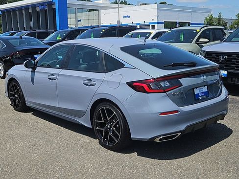 Used 2024 Honda Civic Sport Touring image 4