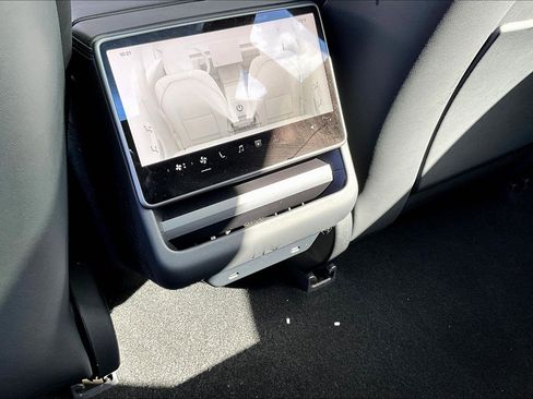 Used 2025 Tesla Model 3 Long Range image 32