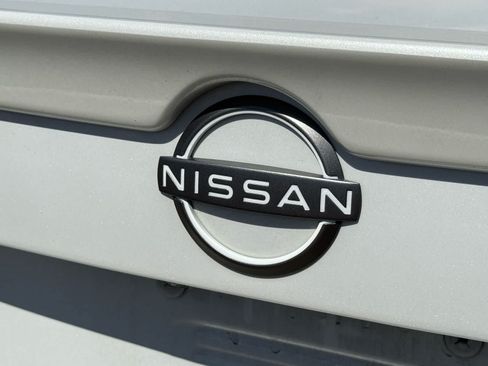 Used 2025 Nissan Sentra SR FWD image 9