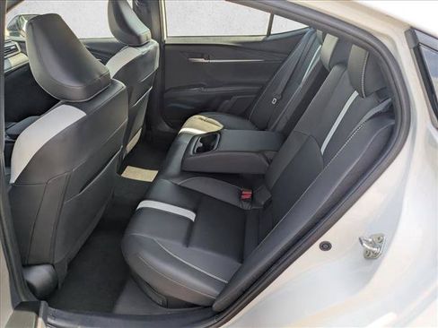 Used 2025 Toyota Camry SE FWD image 16