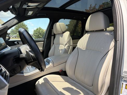 Used 2022 BMW X5 M50i w/ Executive Package AWD/4WD image 7