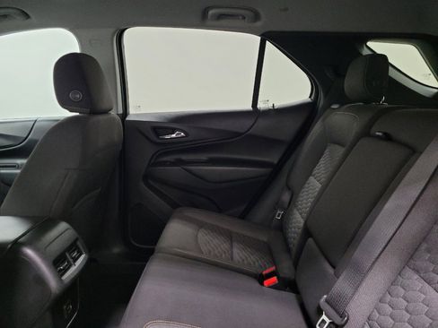 Used 2020 Chevrolet Equinox LT image 18
