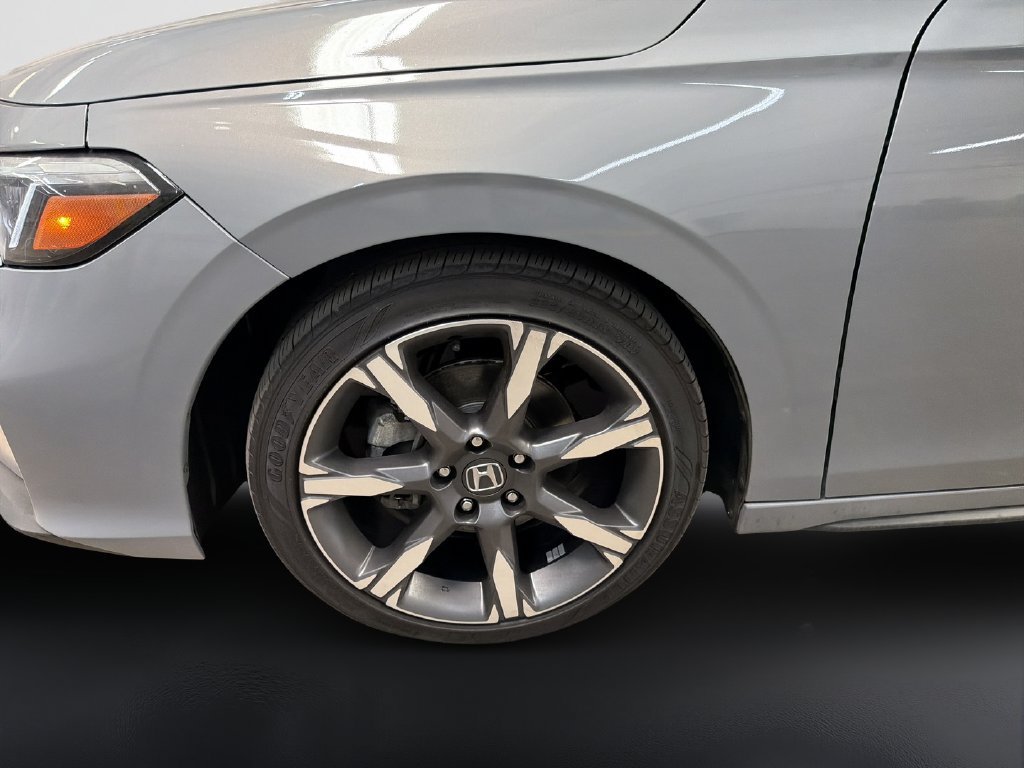 Used 2025 Honda Civic Sport Touring image 9