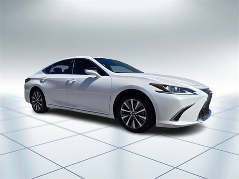 Used 2019 Lexus ES 350 Luxury w/ Premium Package image 2