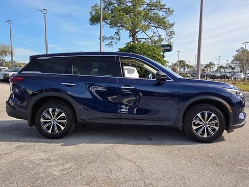 Used 2025 INFINITI QX60 Pure w/ Cargo Package image 8