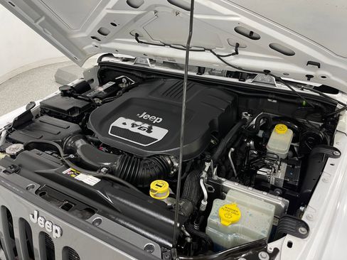 Used 2014 Jeep Wrangler Unlimited Sport image 24