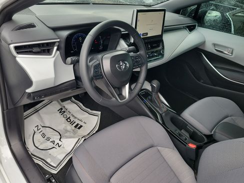 Used 2025 Toyota Corolla FX w/ Convenience Package FWD image 19