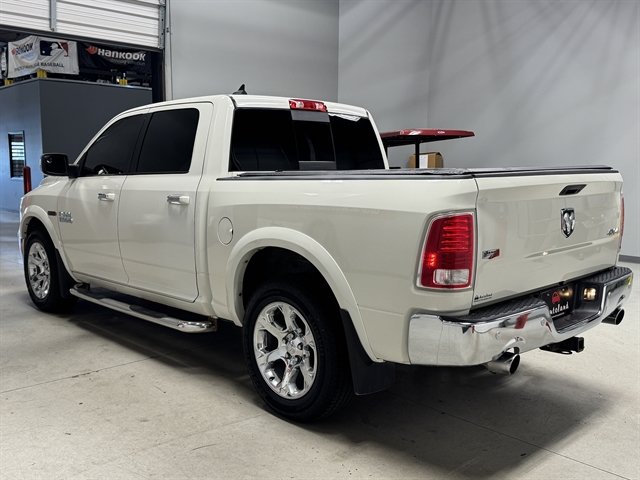 Used 2017 RAM 1500 Laramie w/ Convenience Group AWD/4WD image 6
