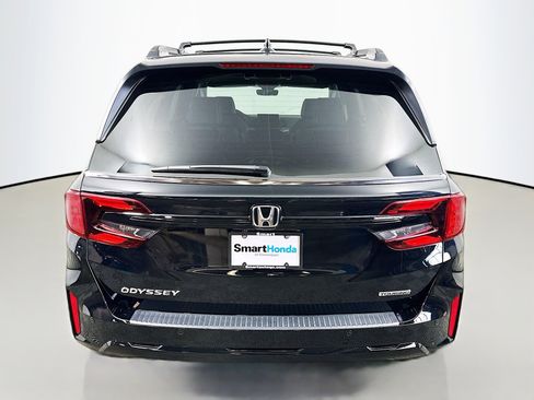 New 2026 Honda Odyssey Touring image 6