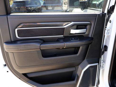 Used 2021 RAM 2500 Laramie AWD/4WD image 13