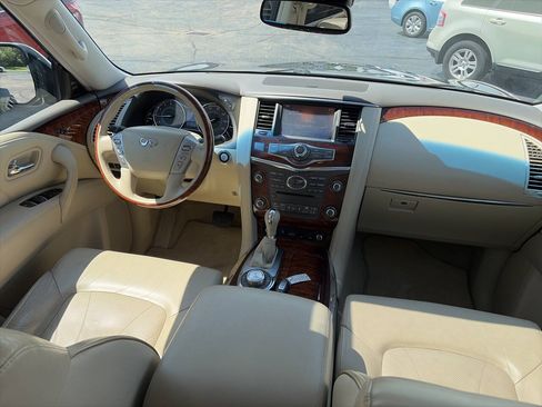 Used 2015 INFINITI QX80 4WD w/ Deluxe Technology Package image 6