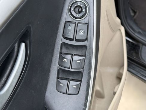 Used 2013 Hyundai Elantra GT w/ Tech Pkg FWD image 20