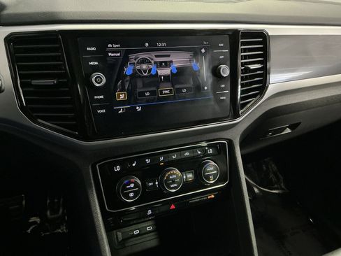 Used 2023 Volkswagen Atlas Cross Sport SEL R-Line AWD/4WD image 22
