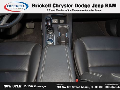 Used 2025 Cadillac XT4 Premium Luxury image 25