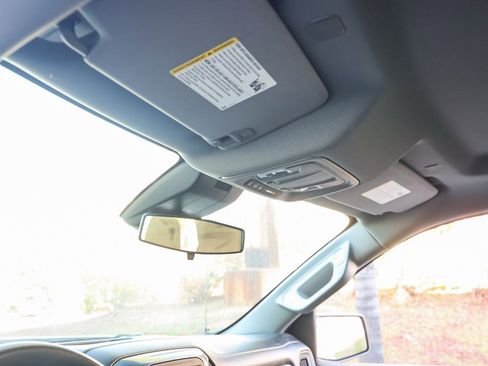 Used 2022 Chevrolet Silverado 1500 Custom image 13