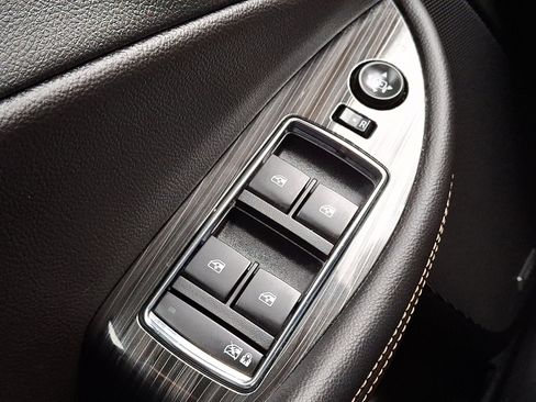 Used 2018 Chevrolet Impala Premier w/ Premier Confidence Package image 25