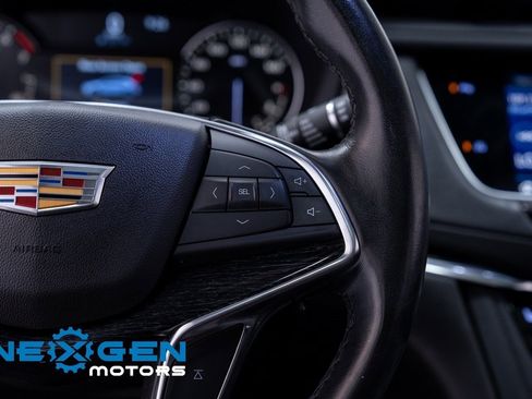 Used 2021 Cadillac XT5 Premium Luxury image 23