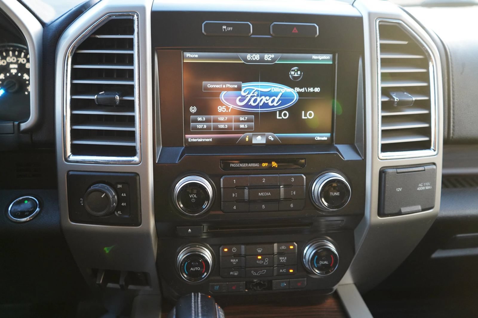 Used 2015 Ford F150 Lariat w/ Equipment Group 501A Mid AWD/4WD image 13
