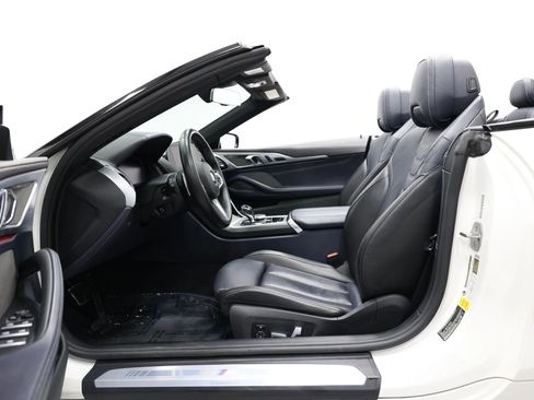 Used 2020 BMW 840i 840i Convertible 2D w/ M Sport Package image 11