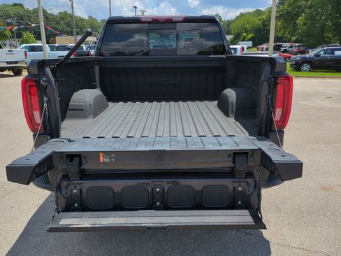 Used 2023 GMC Sierra 1500 AT4 w/ AT4 Premium Package AWD/4WD image 13